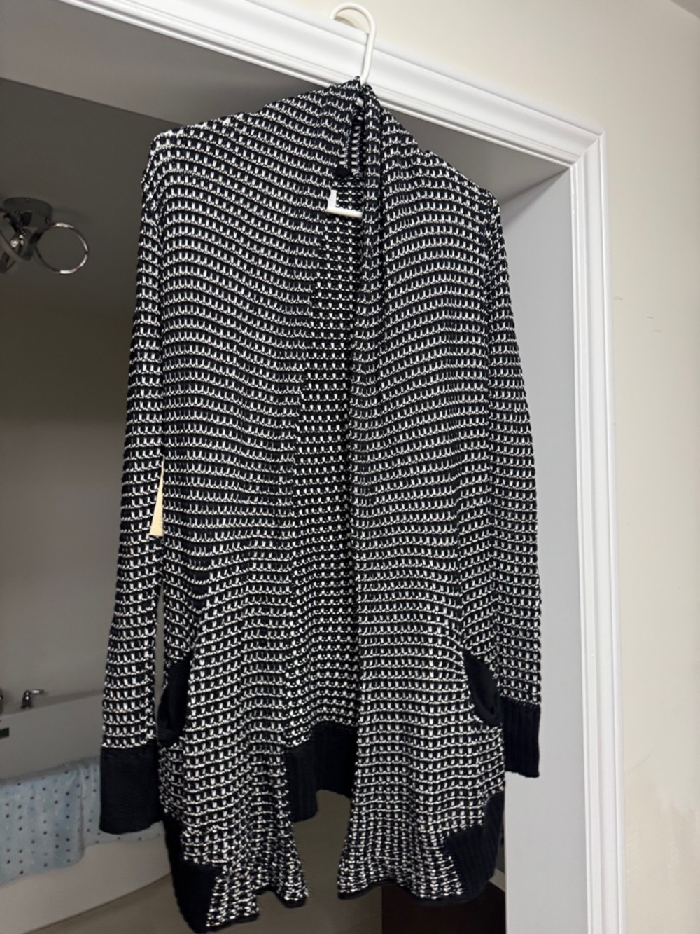 Wilfred Black and White Open-Front Knit Cardigan
